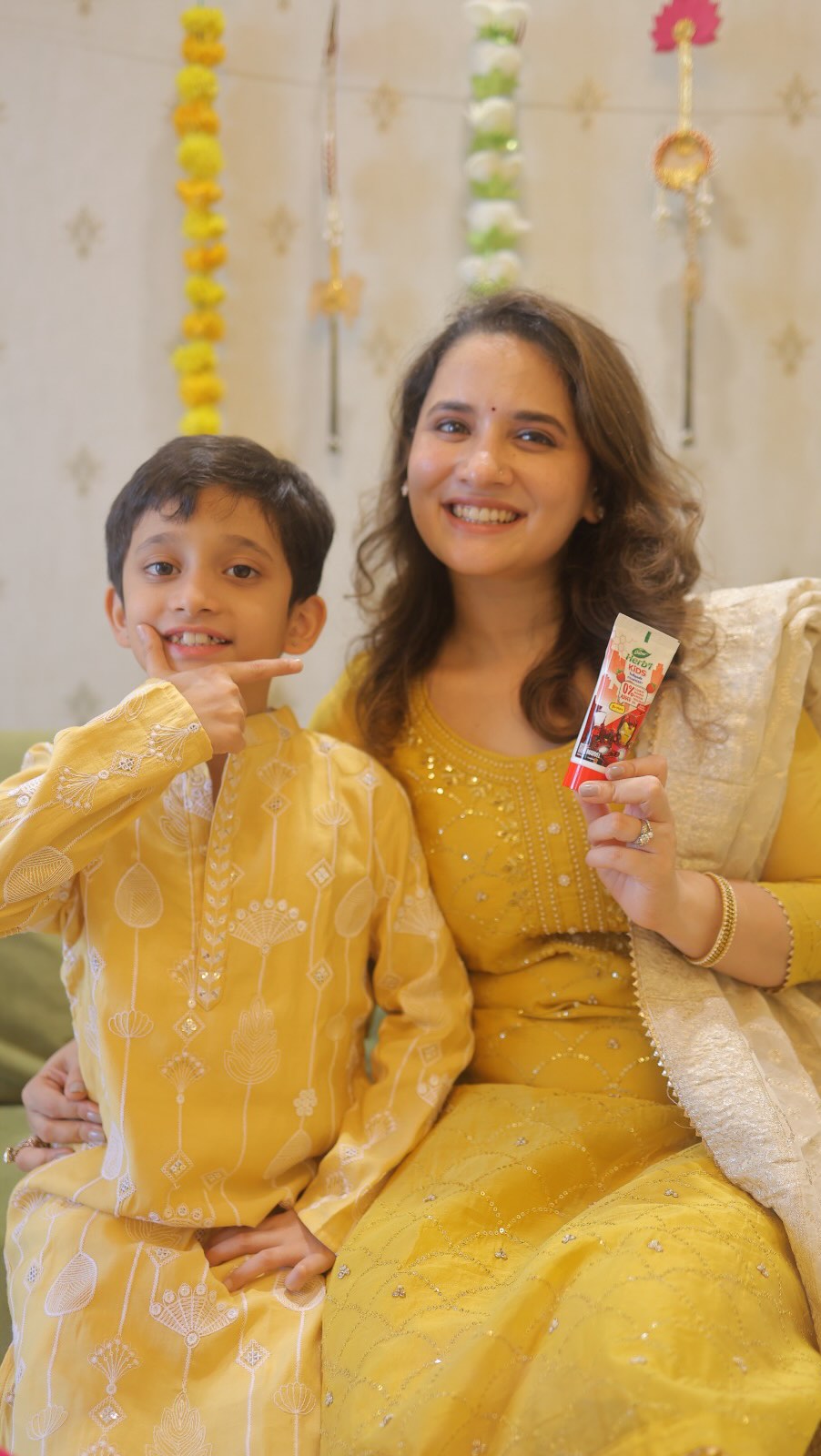 Dabur Herb'l Facebook ad: Ganpati celebrations = Bappa, modaks, masti & lots…