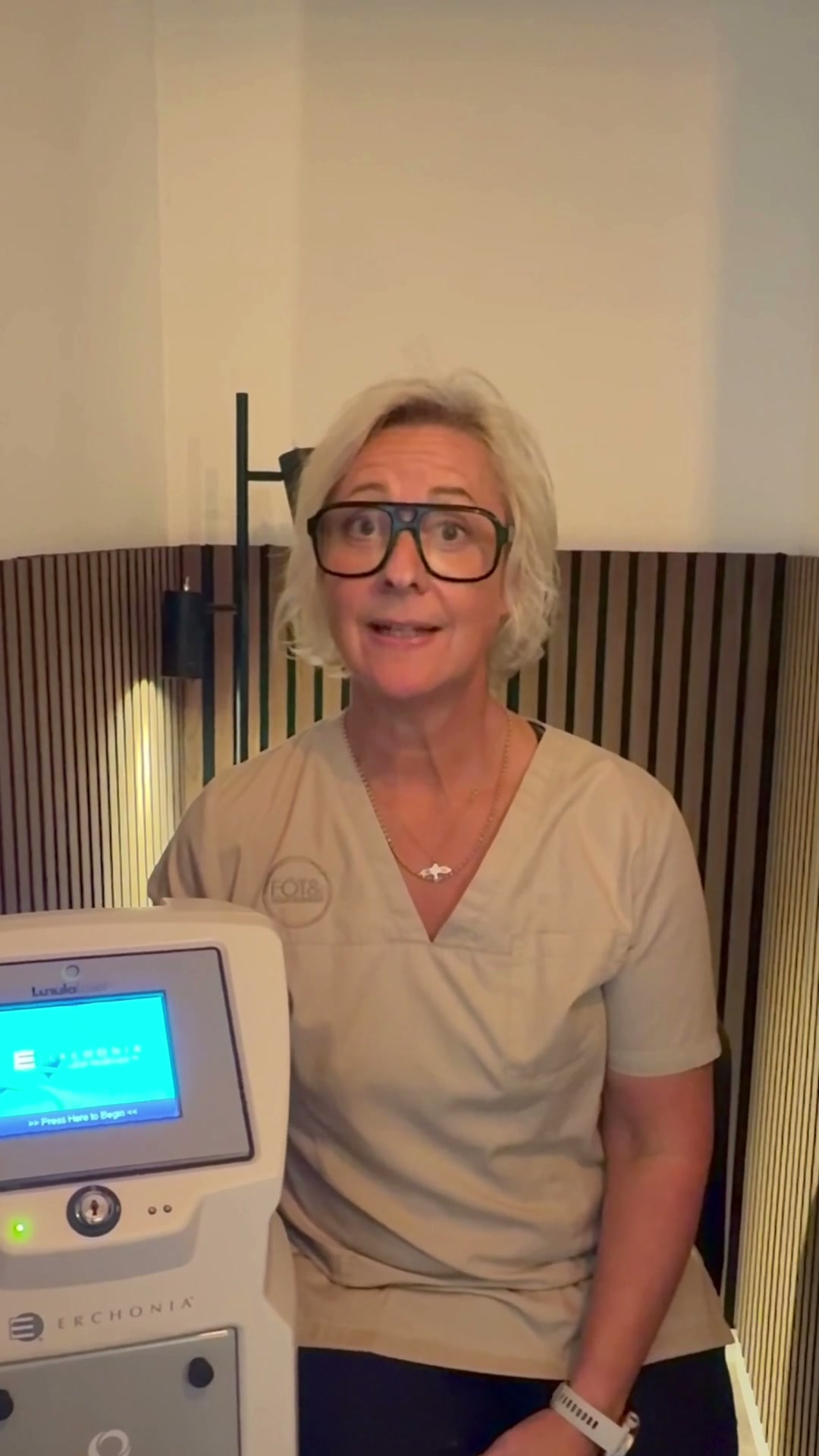 Fot & Hälsokliniken Facebook ad: Lunula Laser för 395 kr