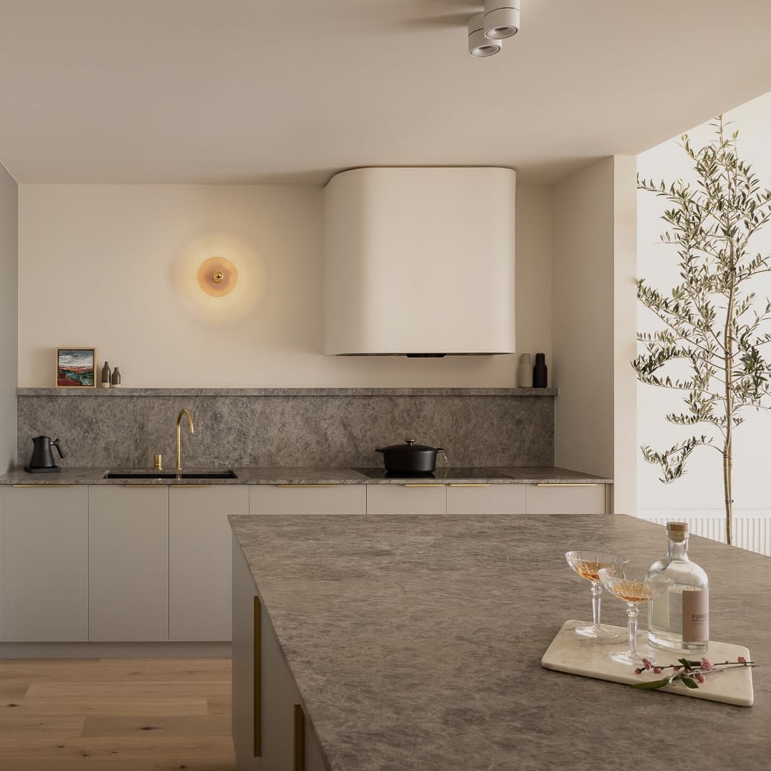 Schweigen Silent Rangehoods Facebook ad