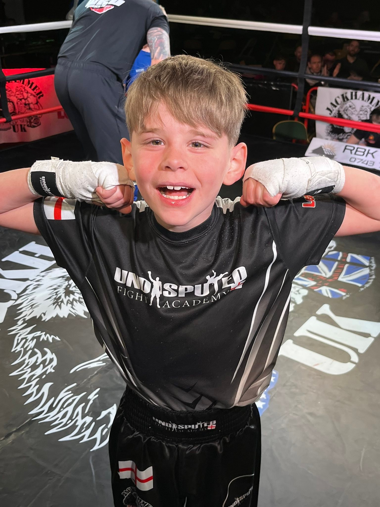 Undisputed fight academy -Ilkeston derby Facebook ad: SHY CHILD? THIS HELPS