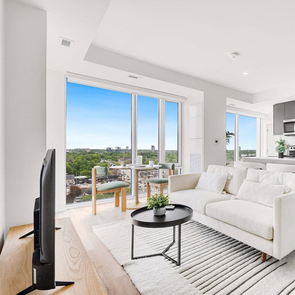 Kayla Kershman Facebook ad: 2 Beds 2 Baths Apartment