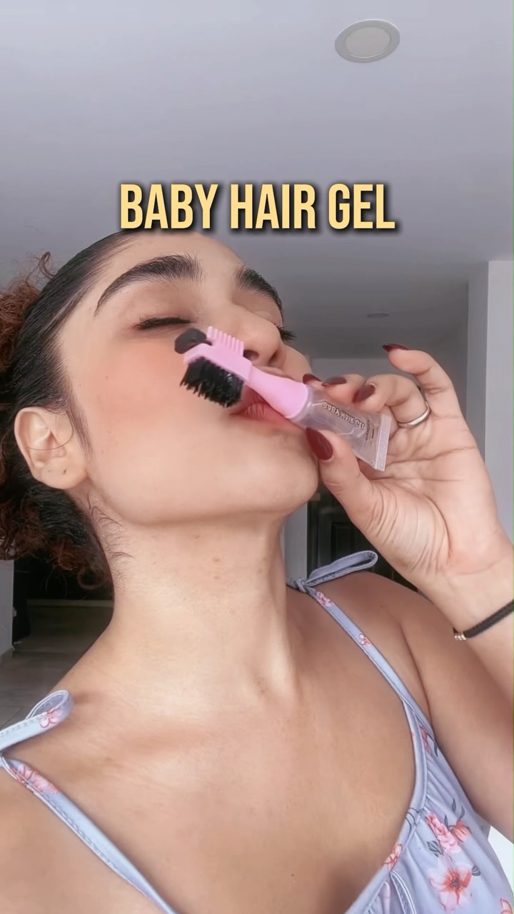 Ponto Hair Club Facebook ad: Un cepillito babyhair te salva el peinado y…