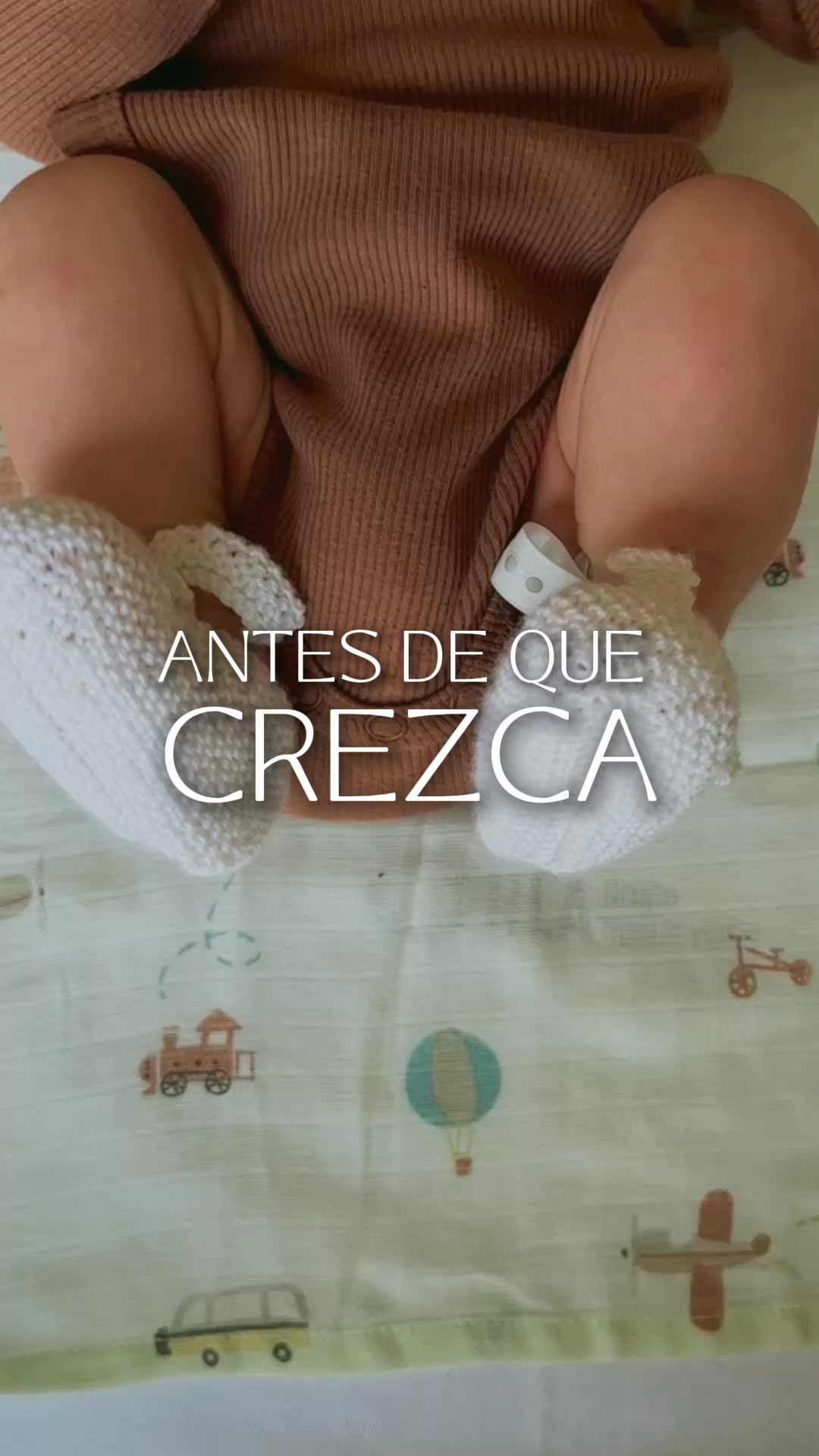 Klayful Store Facebook ad: Este pie no siempre será tan pequeño