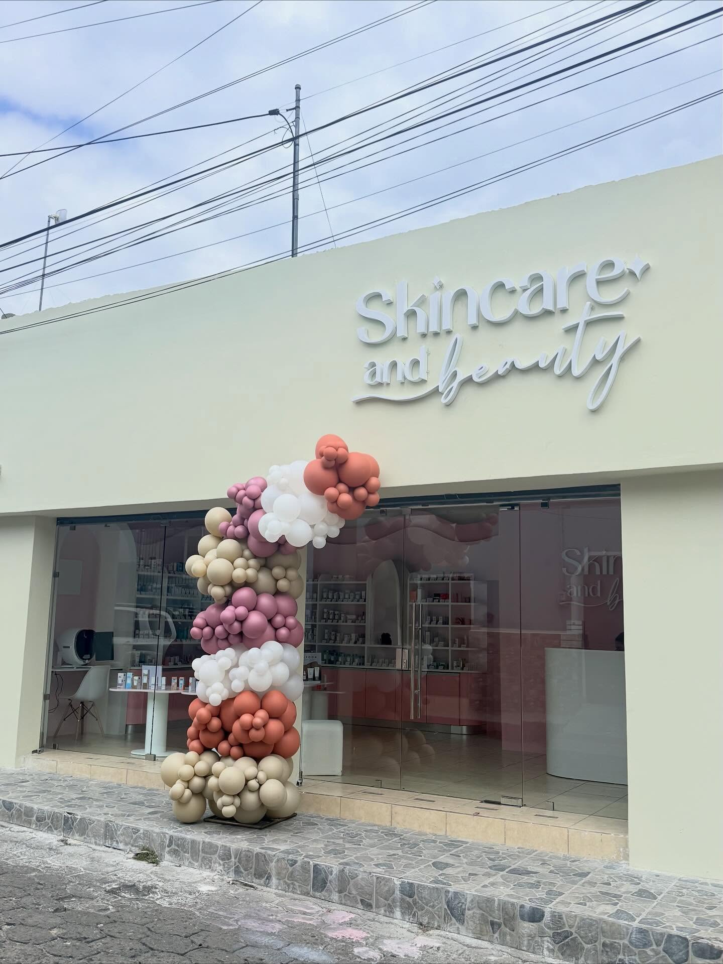 Skincare & Beauty Facebook ad: CHIQUIMULA ¡Oficialmente reabrimos las puertas de nuestra…