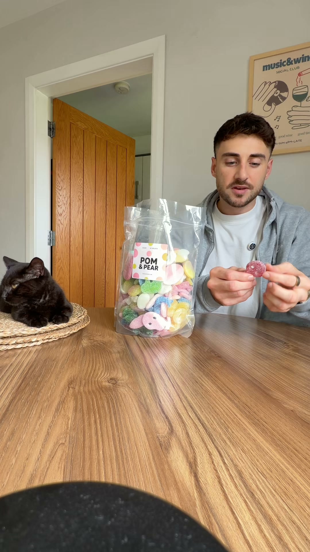 Pom & Pear Facebook ad: 100% Gelatin-Free