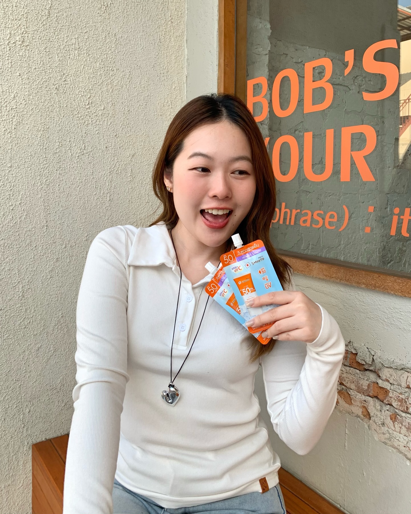 แฮมเมออร์รีวิว Facebook ad