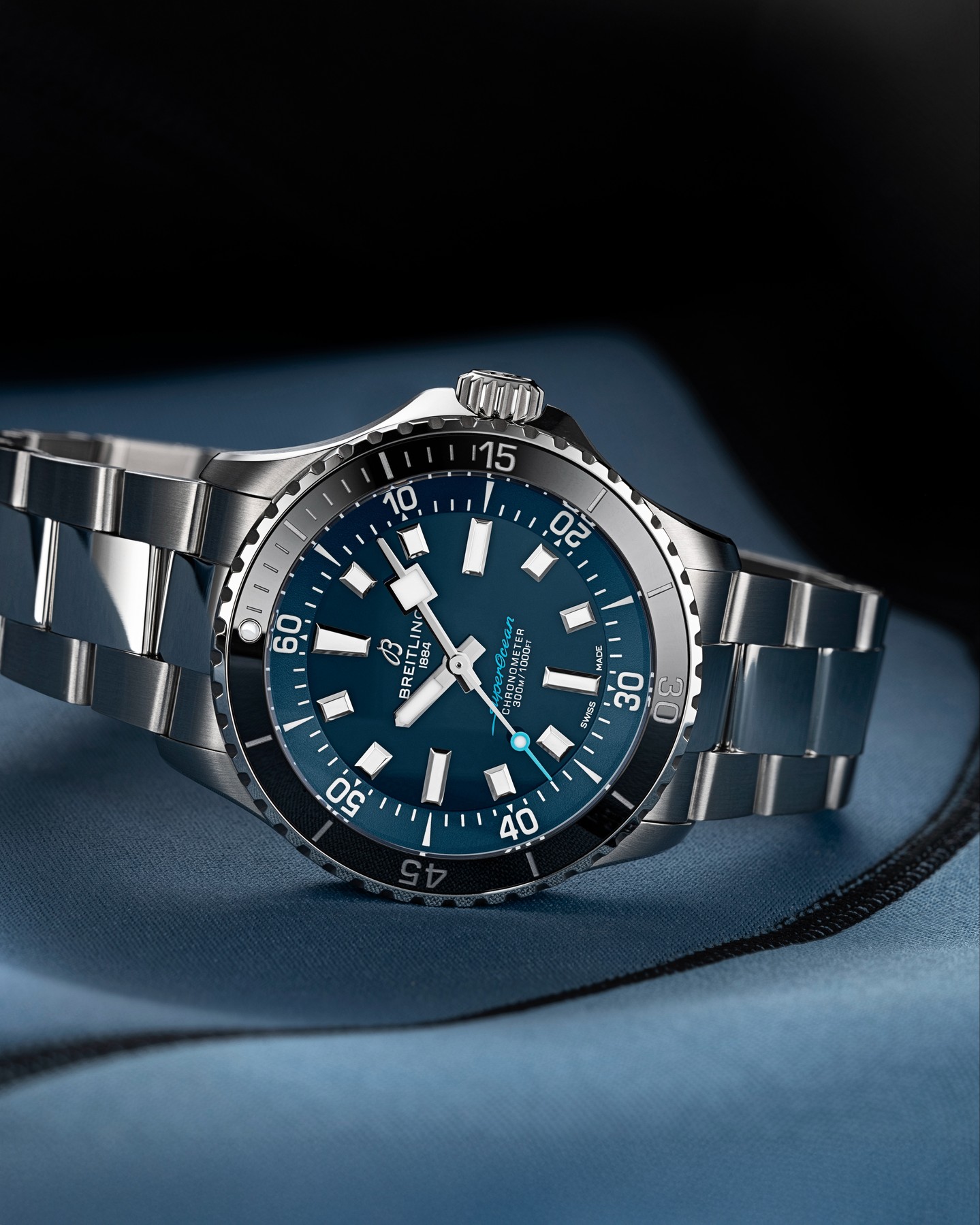 Watches of Switzerland Official Facebook ad