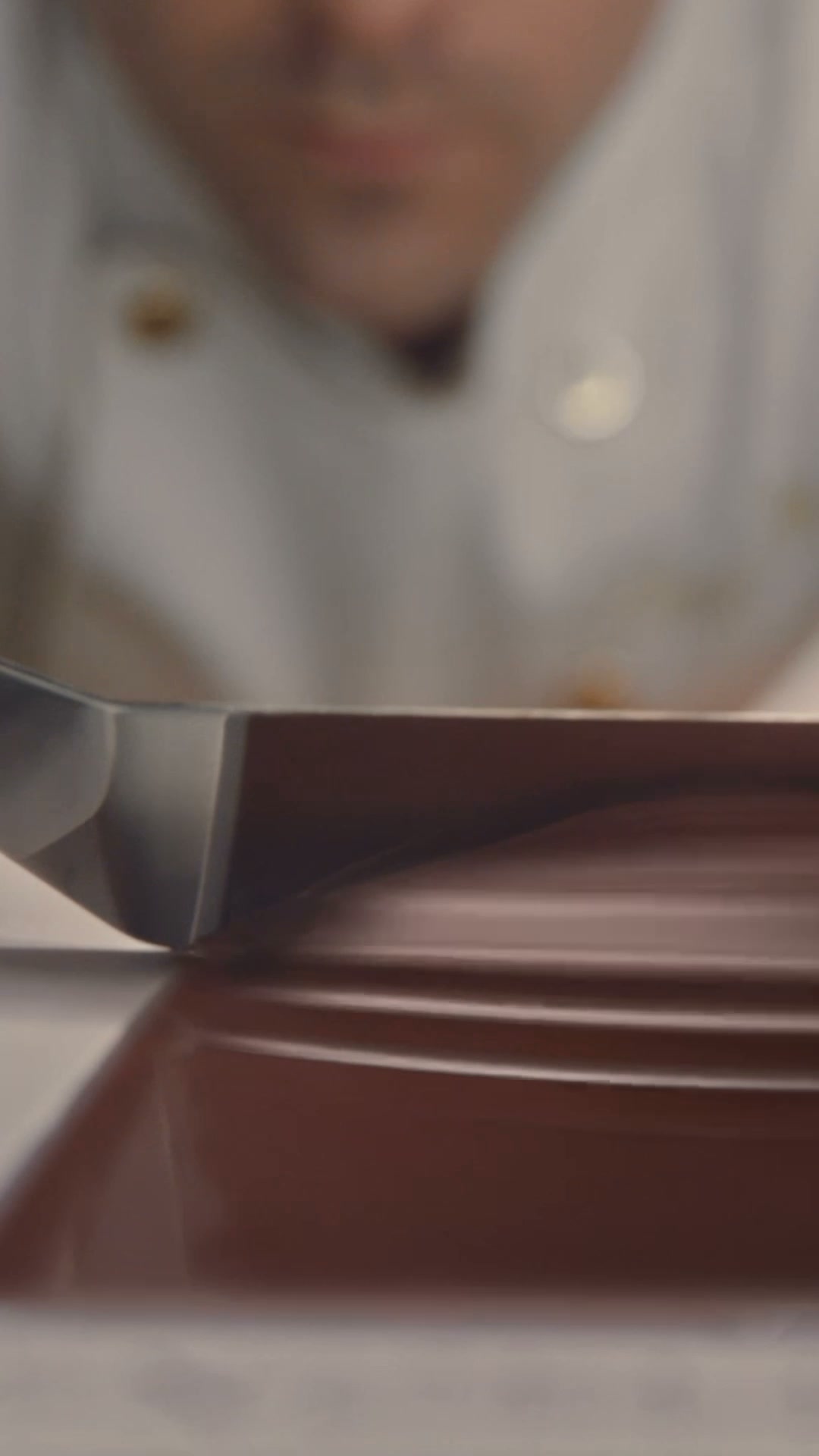 Lindt Facebook ad: Scopri il piacere del fondente con Lindt Excellence!