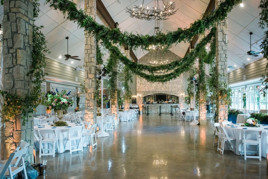 Inn at Quarry Ridge Facebook ad: Your dream wedding, all weekend long