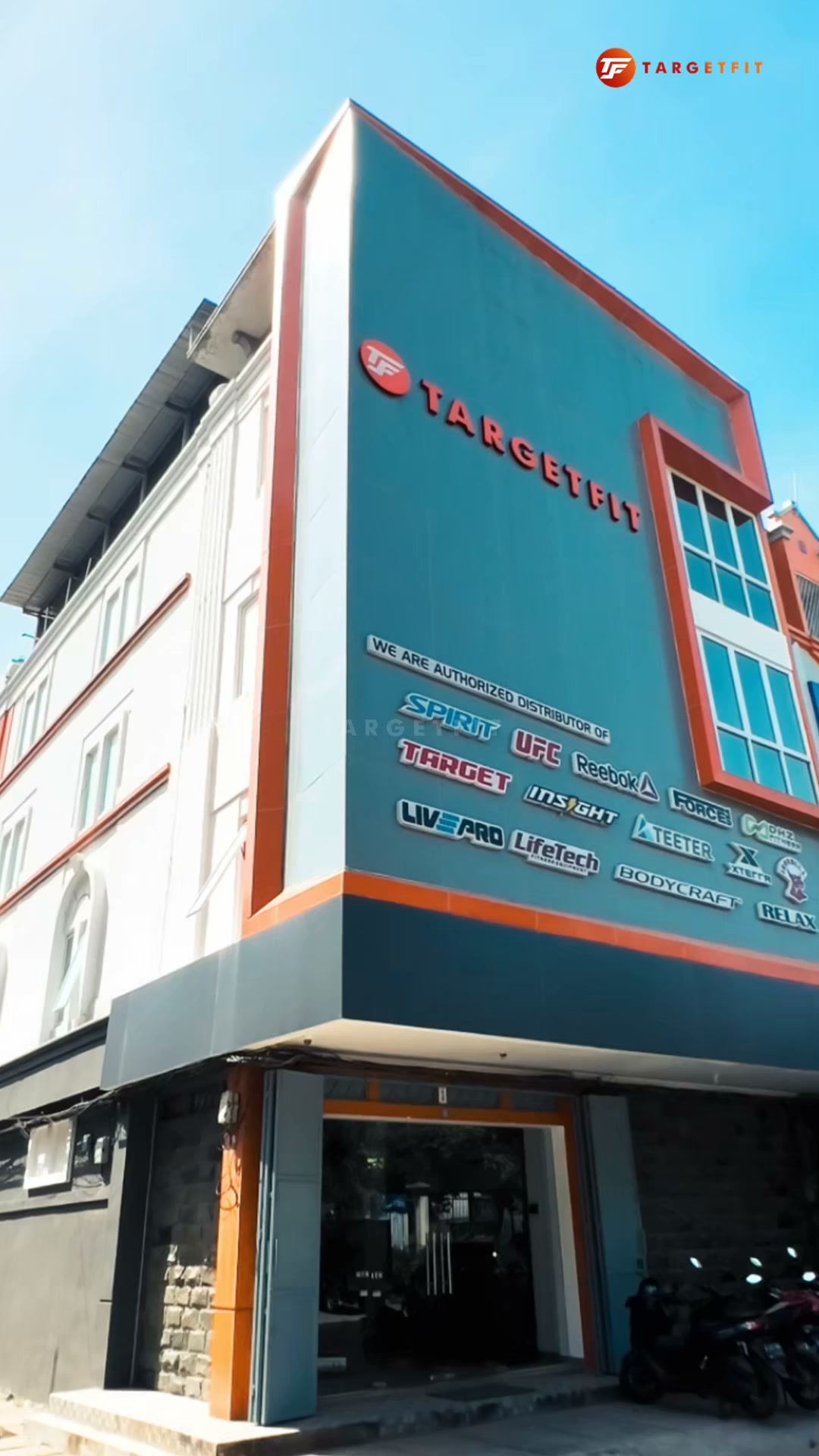 Targetfit Facebook ad: Wujudkan gym impian Anda bersama Targetfit!