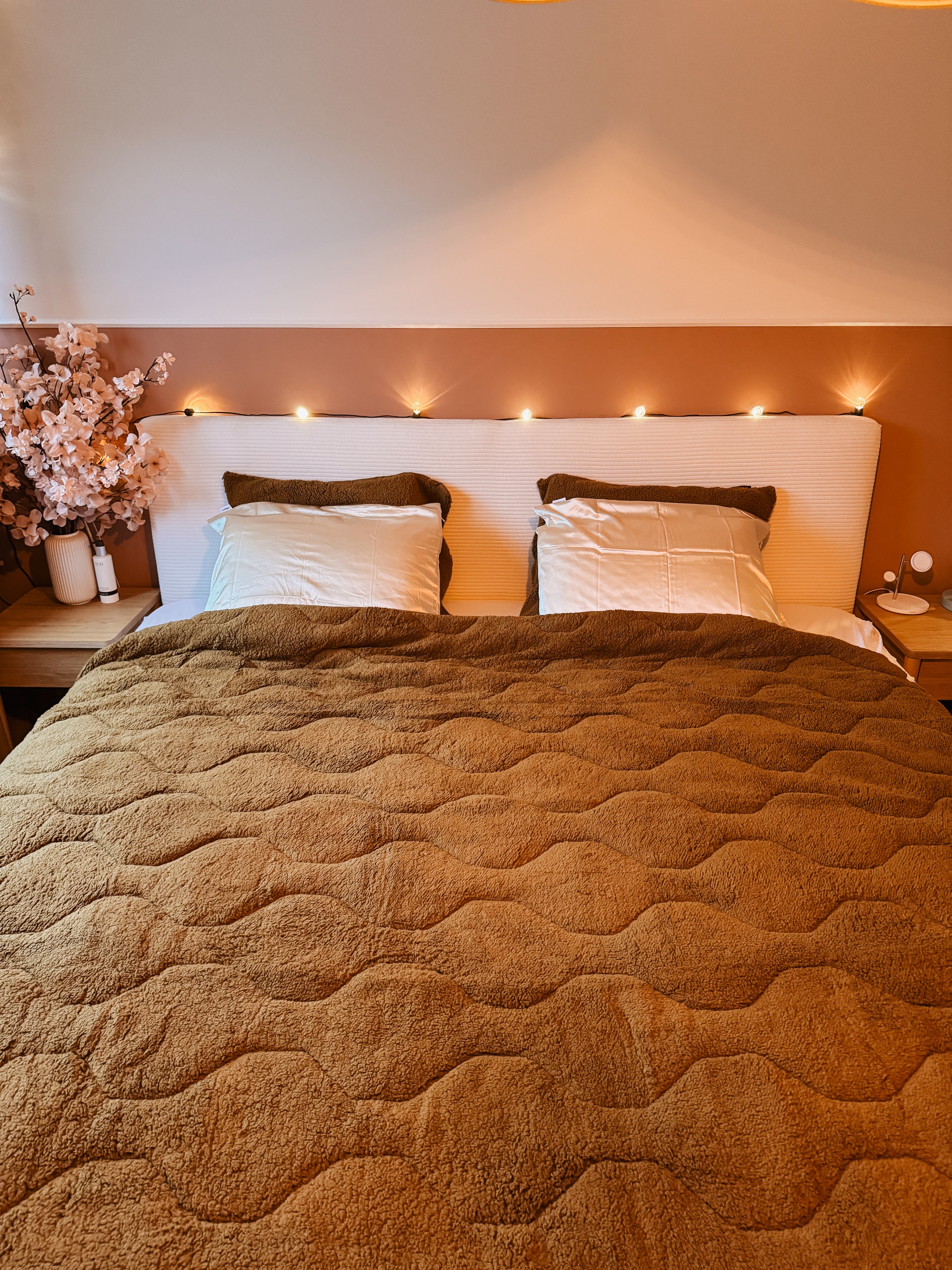 HappyBed Facebook ad