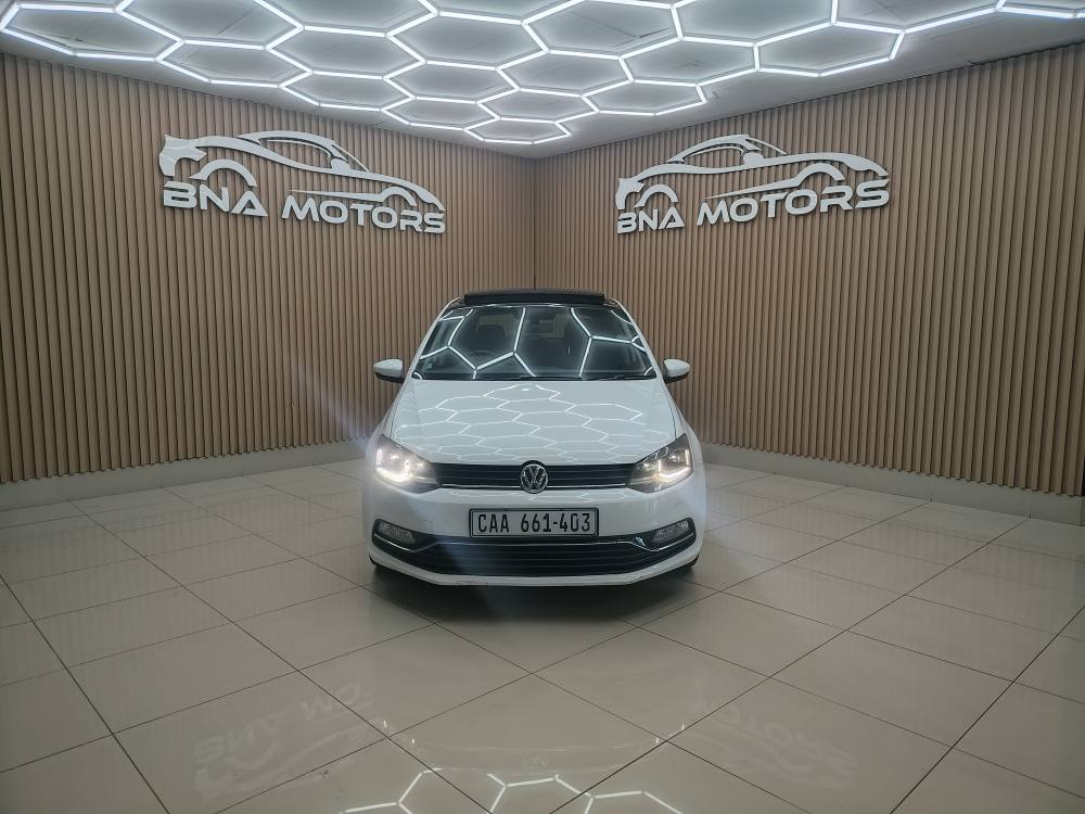 Veronique Niekerk Facebook ad: 2016 VW Polo 1.2TSI Highline DSG Mileage: 165 700