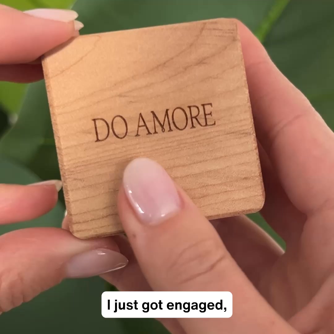 Do Amore Facebook ad: Ethically Sourced Engagement Rings