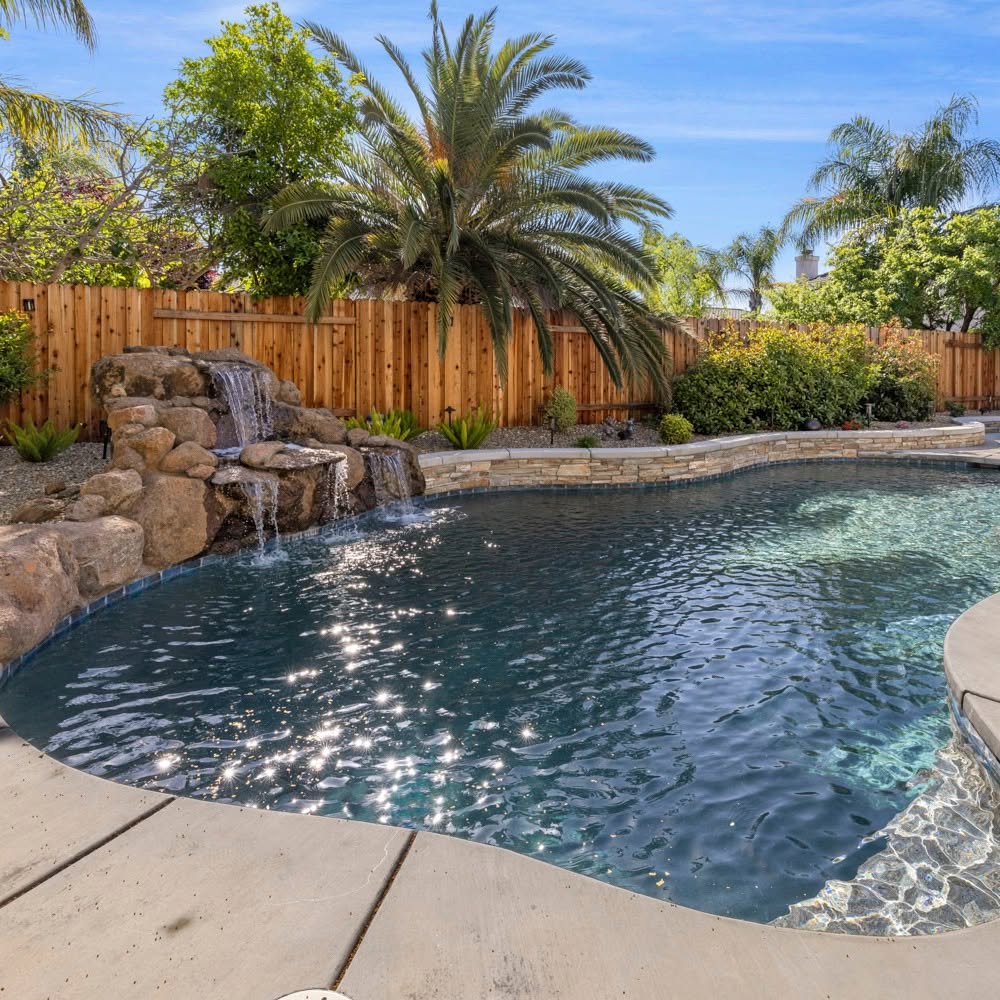 Family Time Pools Inc. Facebook ad