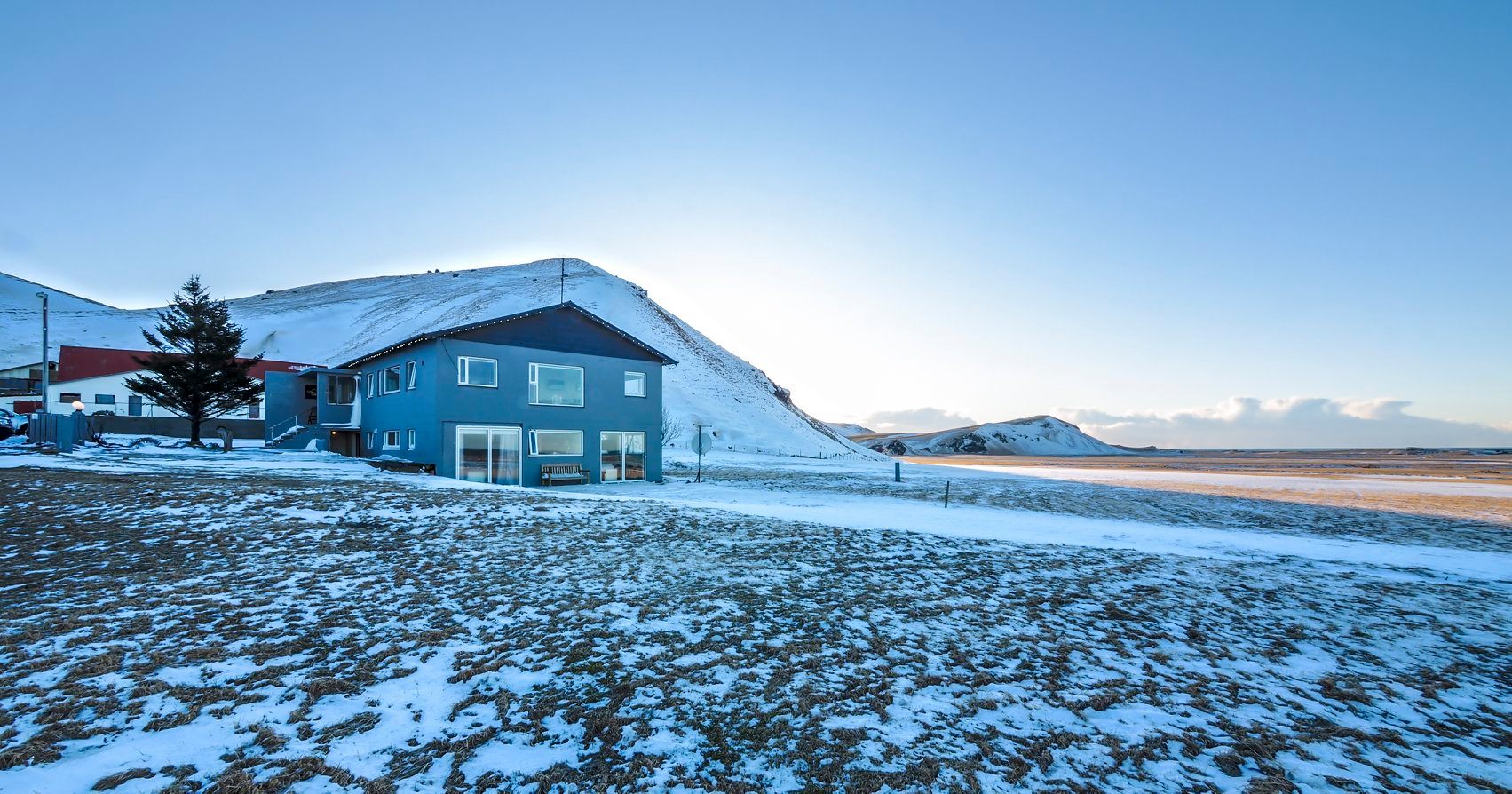 Farmhouse Iceland Facebook ad: Farmhouse Lodge is located right by the ring…
