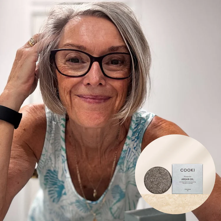 Women Living Well After 50 Facebook ad: The Grey Hair Shampoo With 1,000+ 5-Star Reviews!