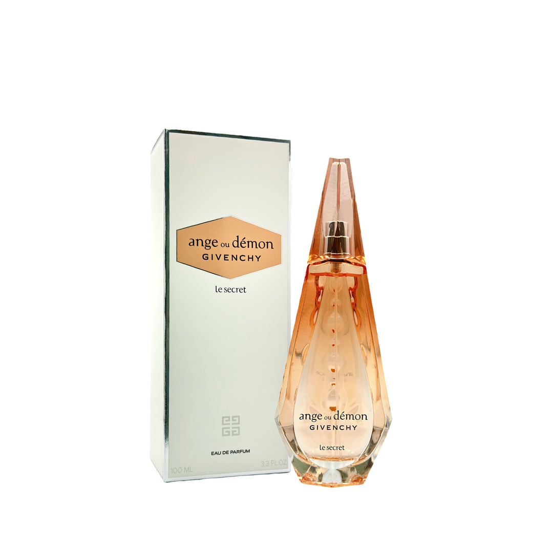 Valencia Perfumes VP Facebook ad: Valencia Perfumes: Donde cada aroma cuenta una historia.