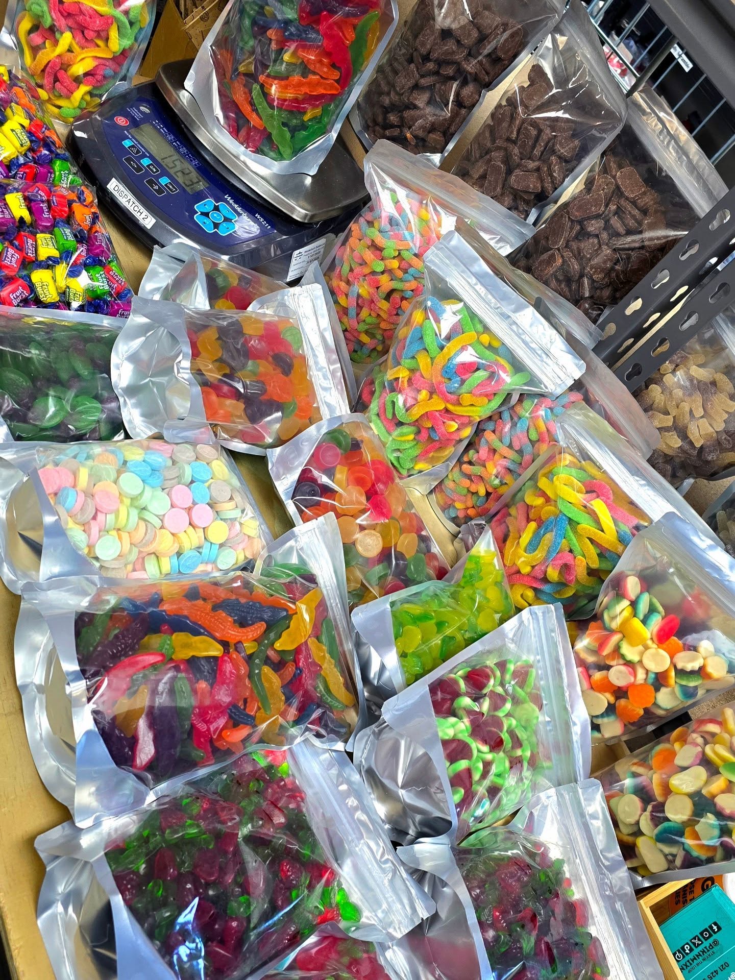 Pik n Mix Lollies NZ Facebook ad