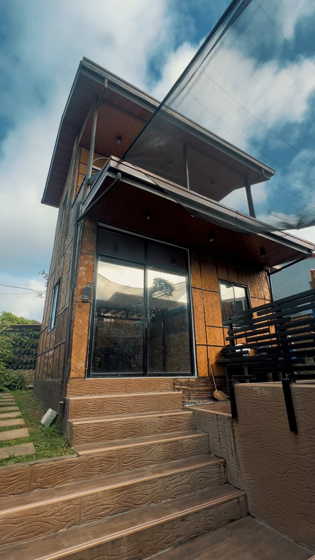 Sanctuary Escapes Tagaytay Facebook ad: For as low as ₱2,999!