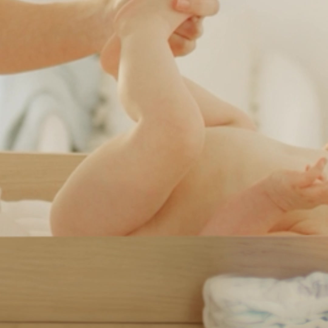 Pampers Baltics Facebook ad: Pampers servetėlės kūdikiams