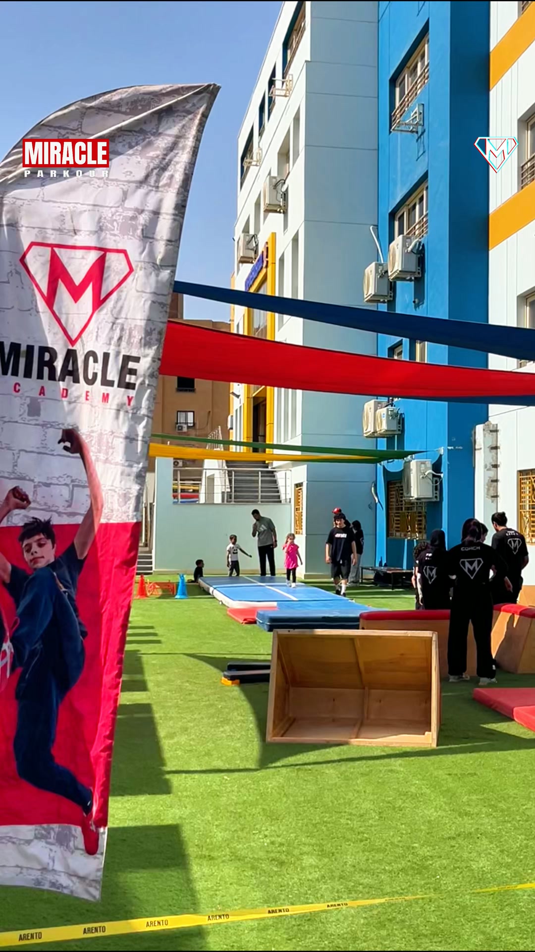 Team Miracle Facebook ad: احجز الكلاس التجريبي المجاني الآن!