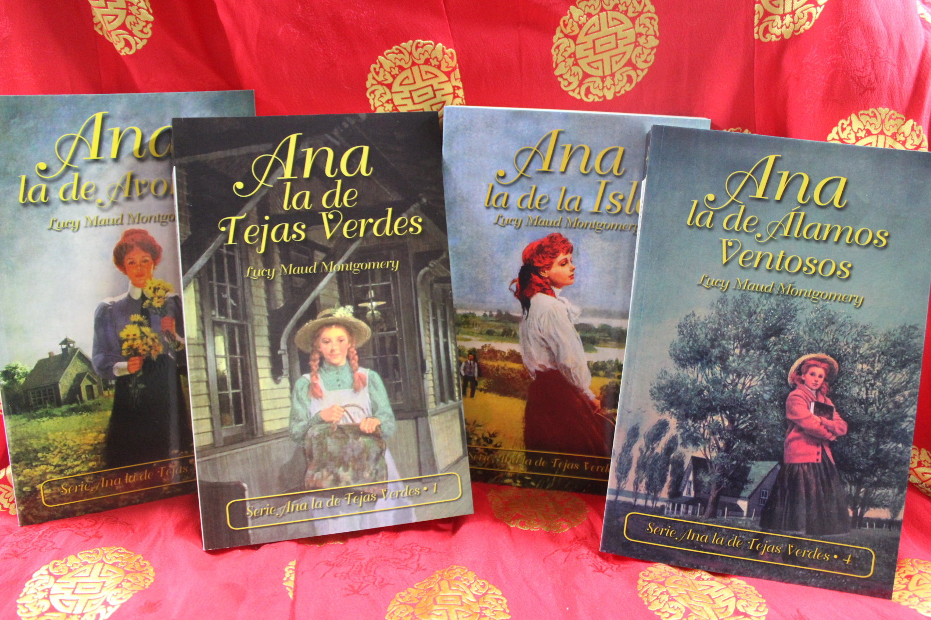 Mundo de los Libros a domicilio Guatemala Facebook ad