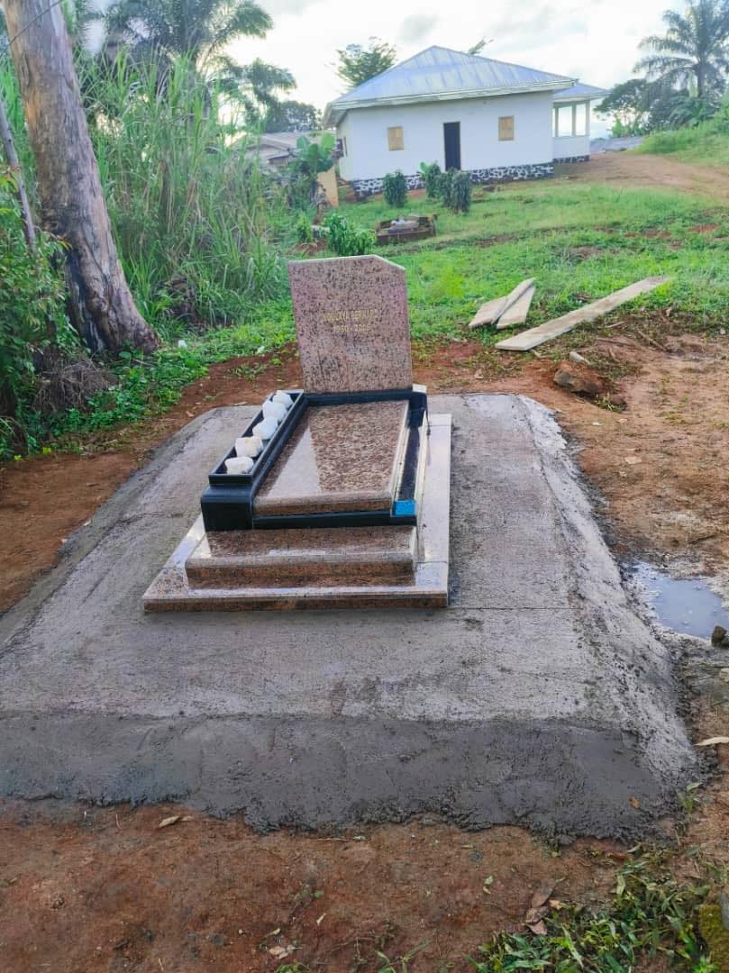 Fotsing Marbre Facebook ad: Fabrication des pierres tombales en granite céramique…
