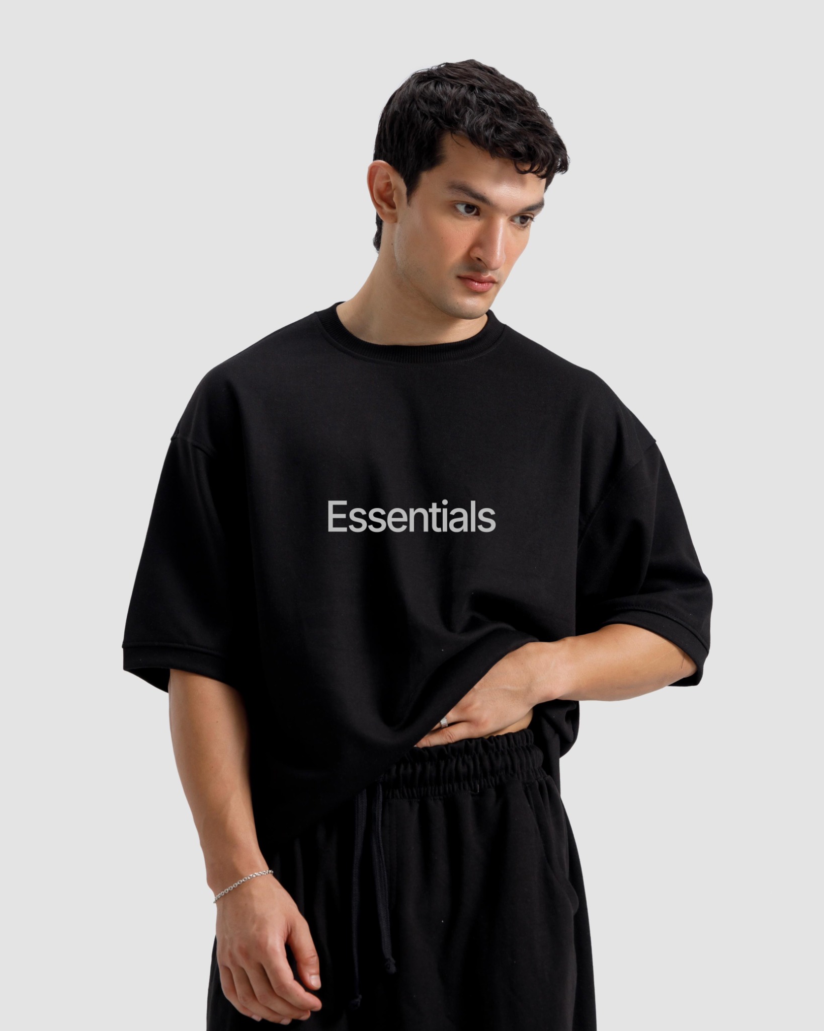 Hanger Pakistan Facebook ad: Premium Essentials