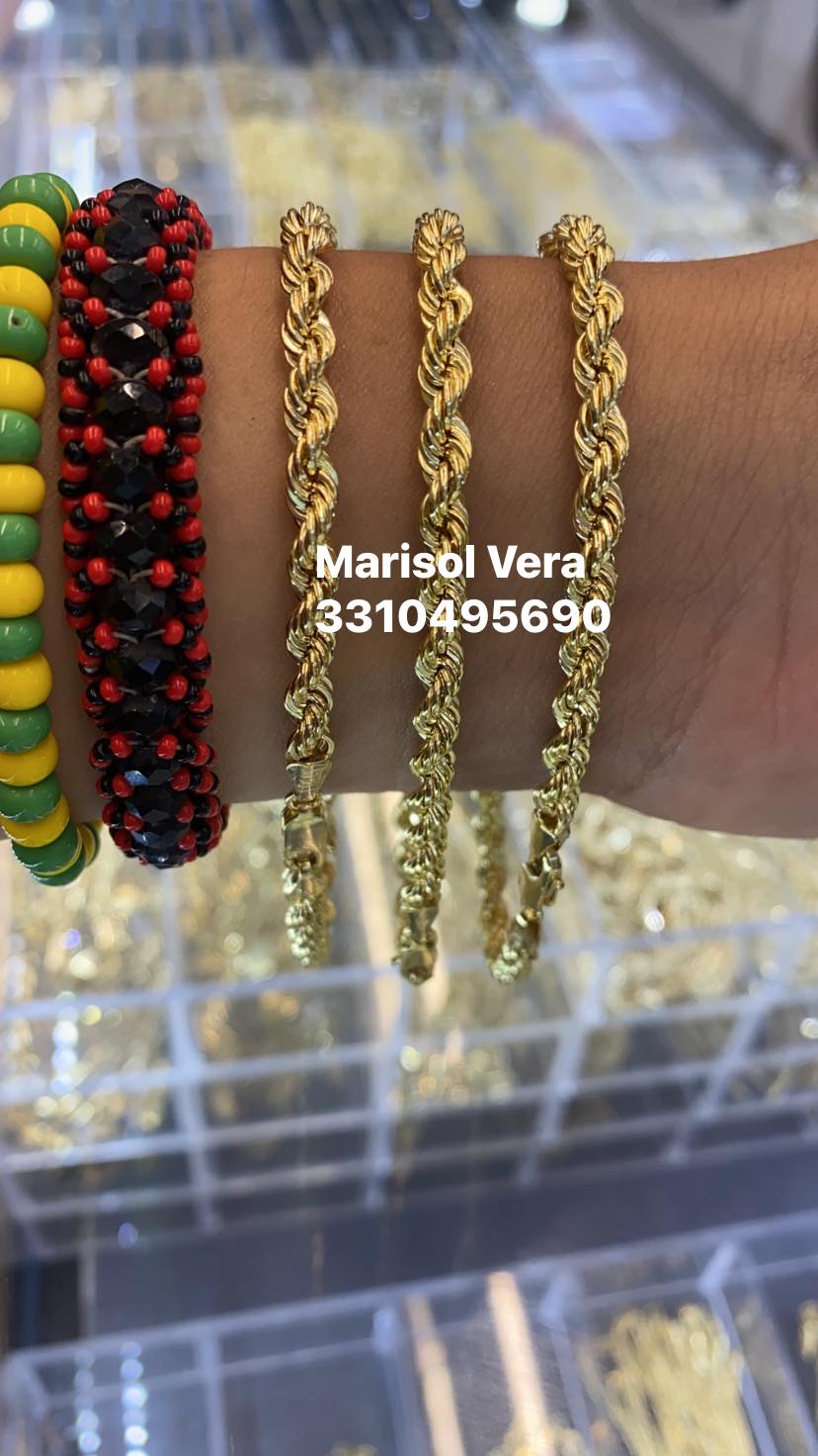 Marisol Vera - Joyería Facebook ad: Venta de Oro 10k MAYOREO Y MENUDEO Buscas…