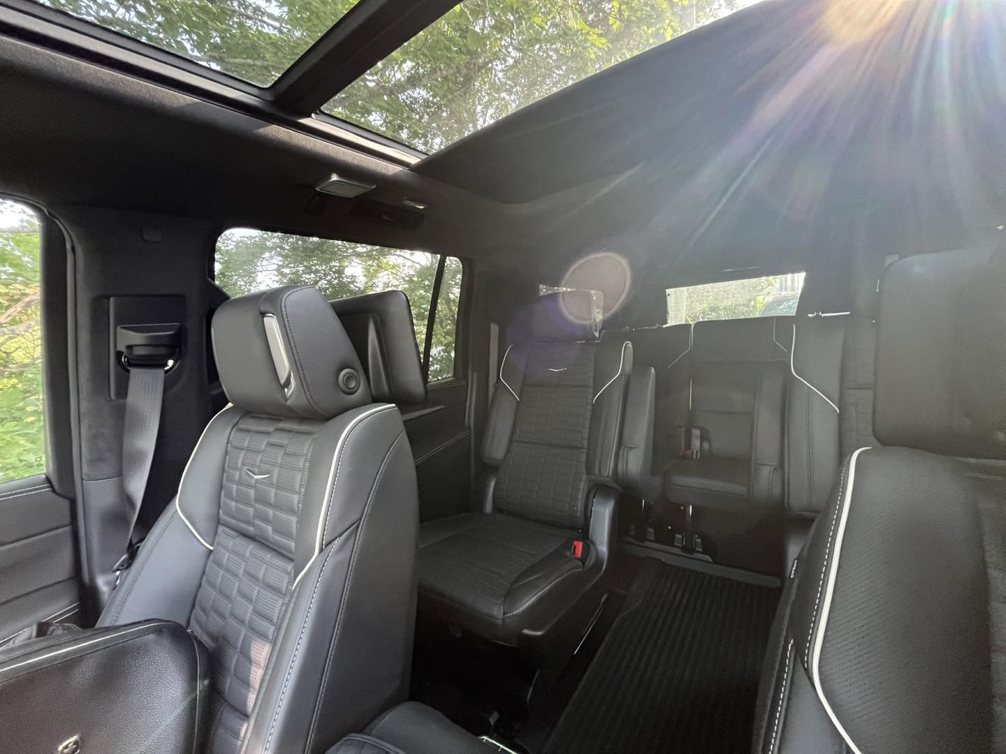 Black Tied Luxury Transport Facebook ad