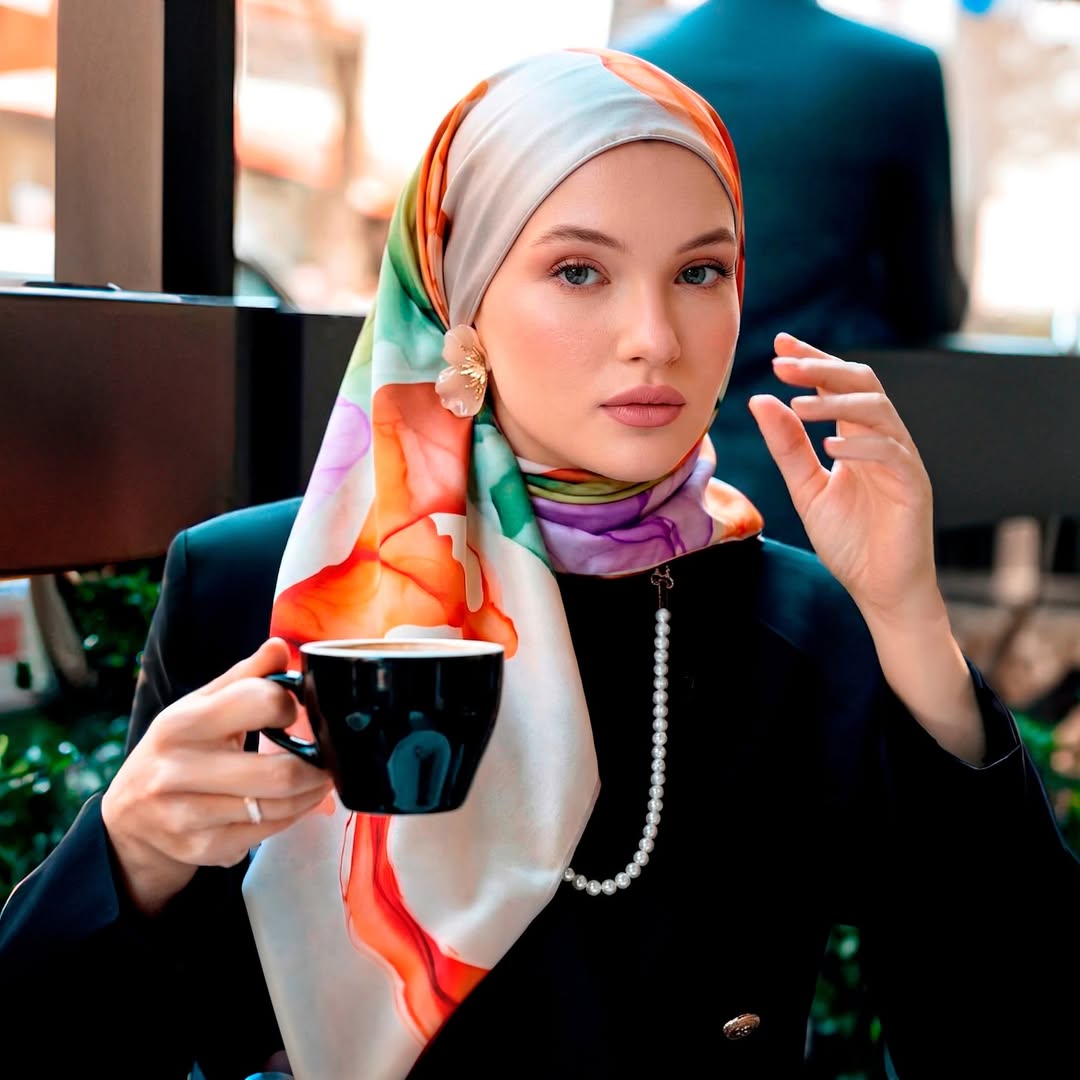 Her scarf  Facebook ad