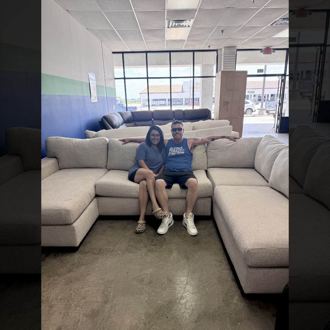 BoxDrop Denton Mattress and Furniture Direct Facebook ad: Pickup Today!