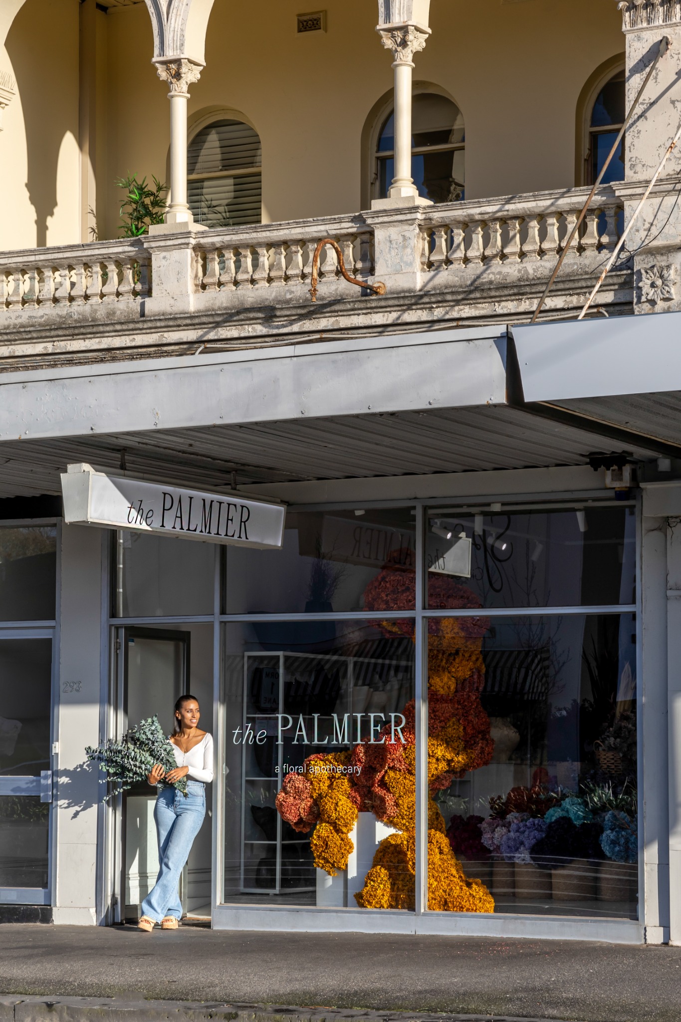 the.palmier Facebook ad: Real Flowers, Preserved to Last