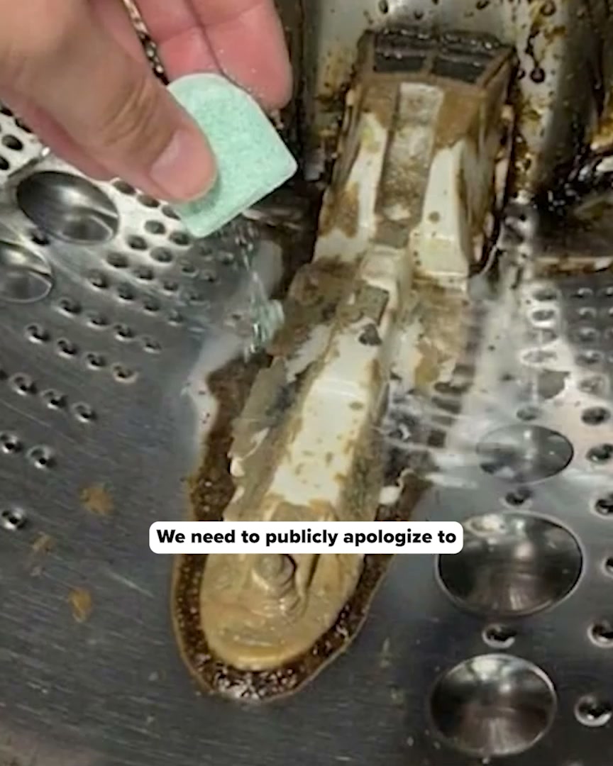 Uproot Clean Facebook ad: Get Rid of Bacteria & Pet Odor from Your Washer