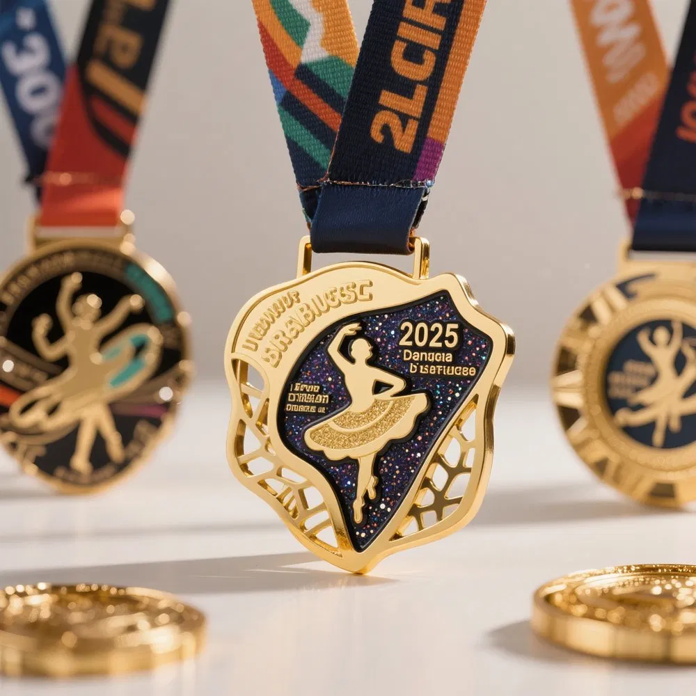 Medal House Facebook ad: ĐẶT HUY CHƯƠNG THEO YÊU CẦU, KHẲNG ĐỊNH…