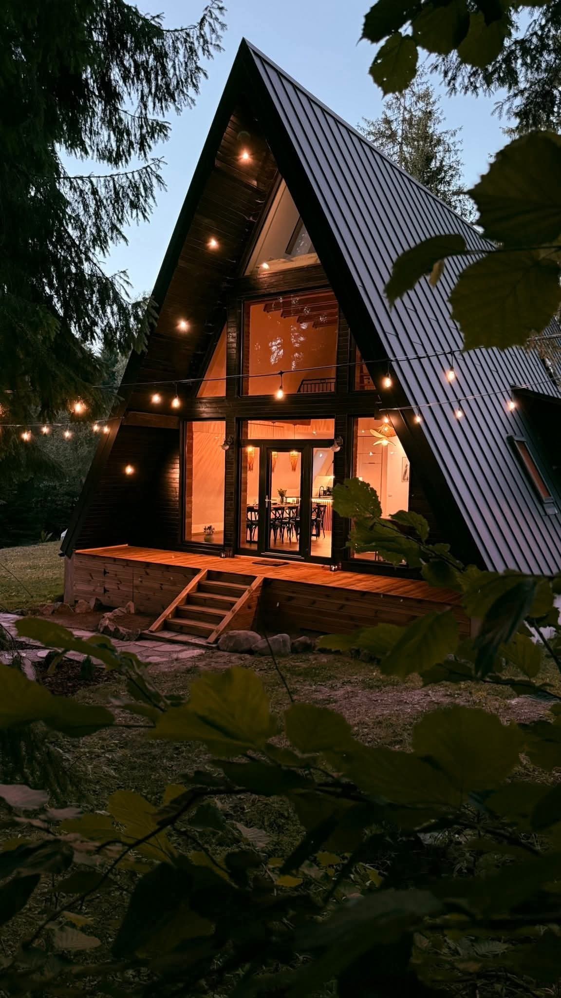 Black Raven Cabin Topliศa Facebook ad: ๐๐ฅ๐๐๐ค ๐๐๐ฏ๐๐ง ๐๐๐๐ข๐ง