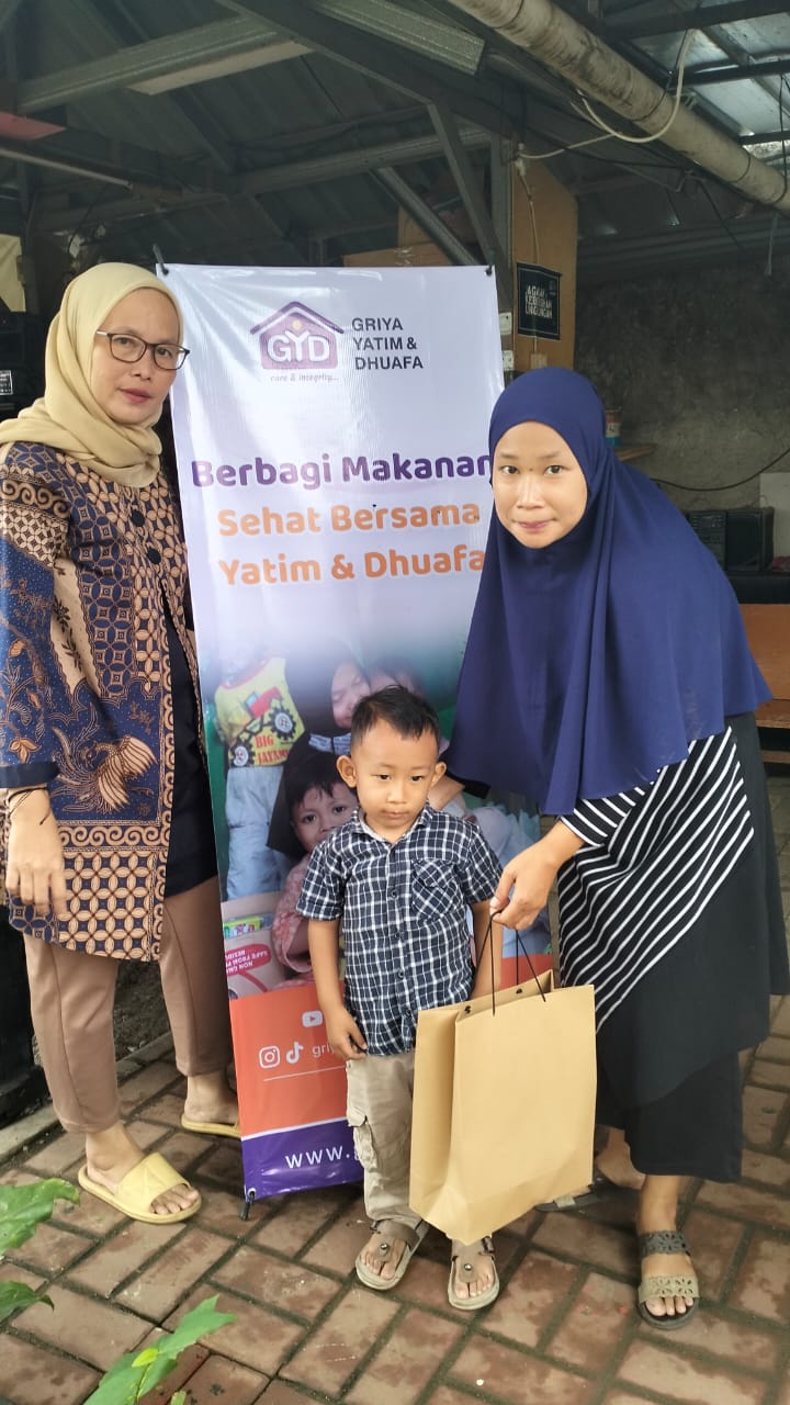 Sedekat Dua Jari Facebook ad: Kegiatan Makan Sehat terlaksana.