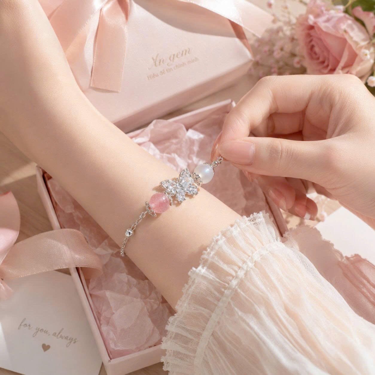 An Gem - Đá Phong Thuỷ Facebook ad: Vòng tay Luna Butterfly - Sale duy nhất…