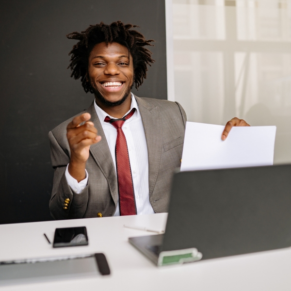 Resume Hub Facebook ad: The Free Newsletter for Today's Job Market