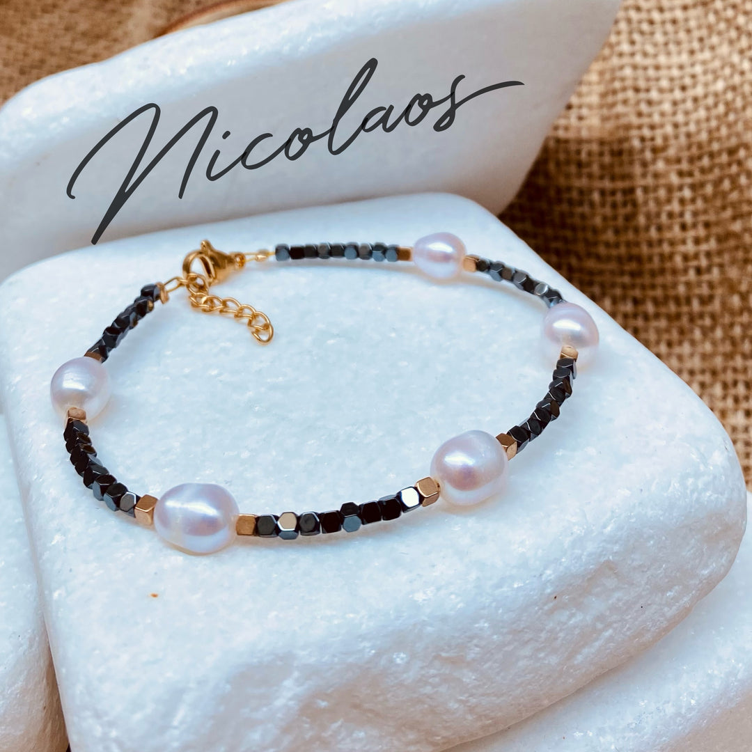 Nicolaos  jewelry Facebook ad