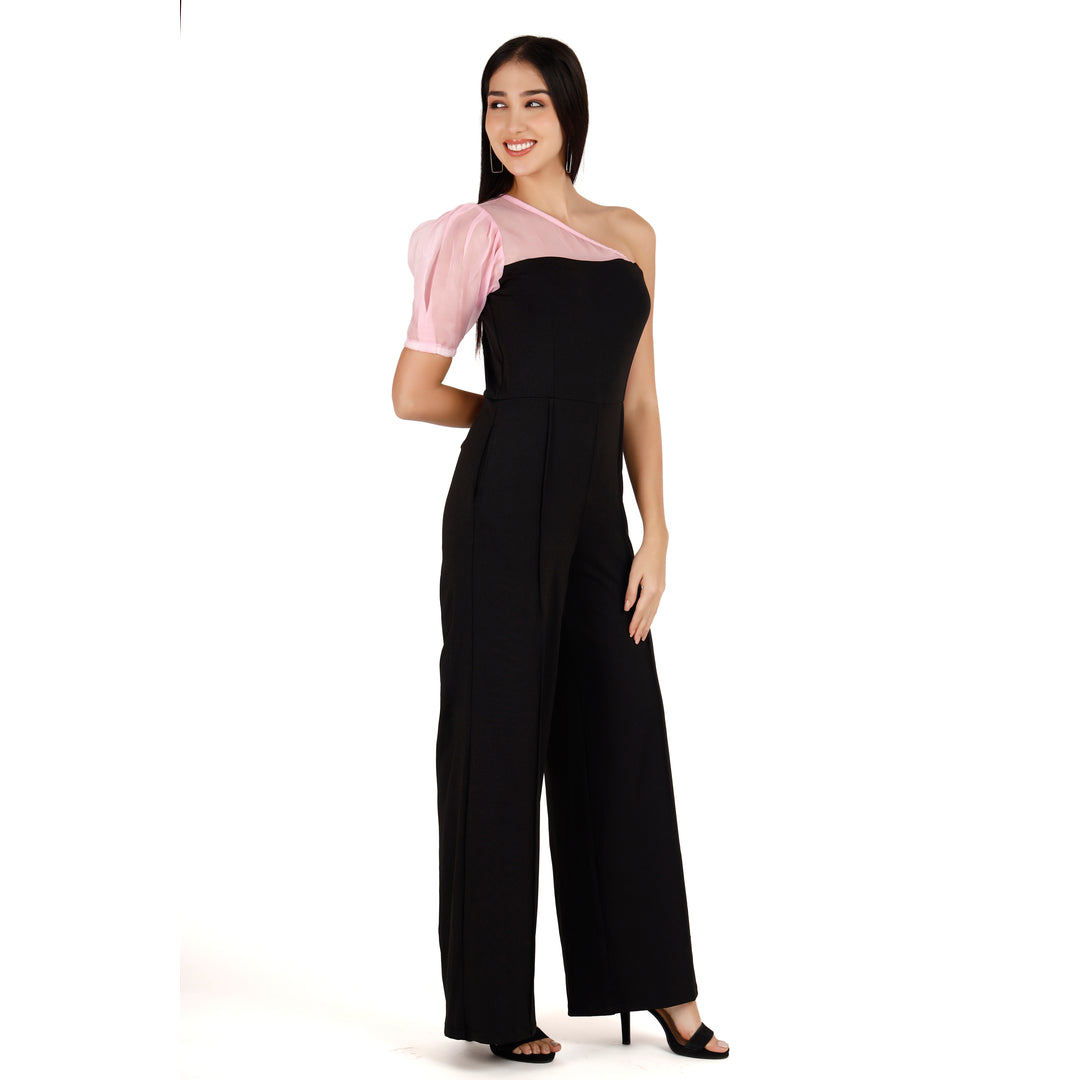 misverse.in Facebook ad: Discover A Wide Range Of Stylish Tops, Dresses…
