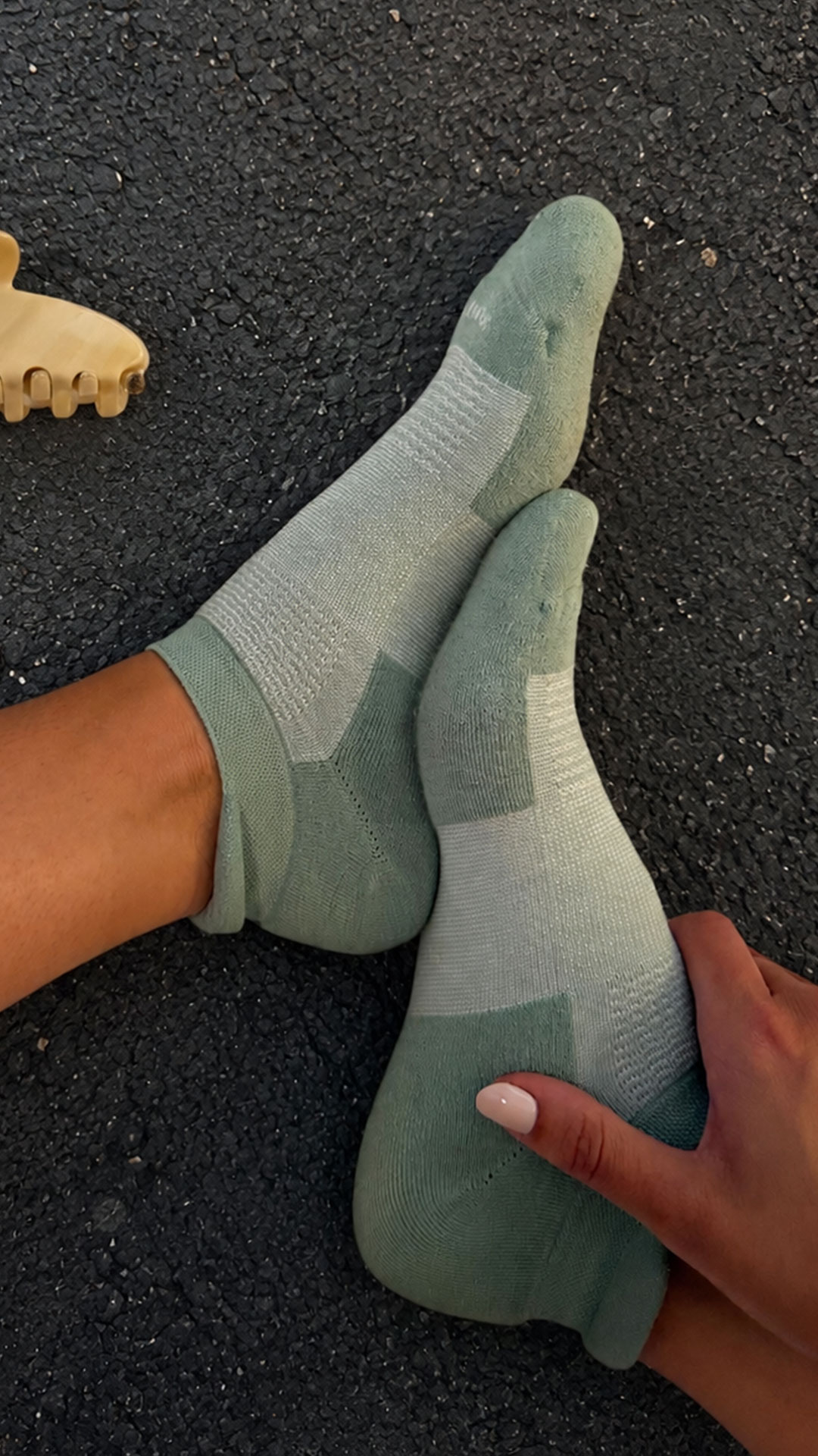 Feetures Facebook ad