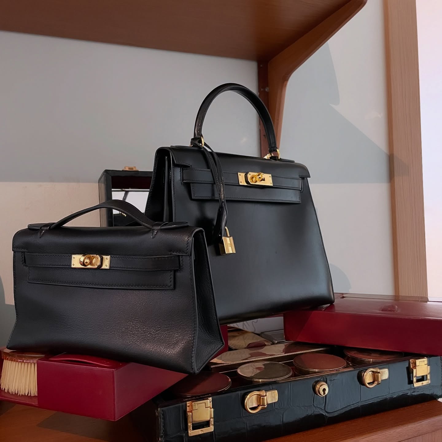 Otto Vintage Facebook ad: Io non saprei scegliere tra la Kelly 28…