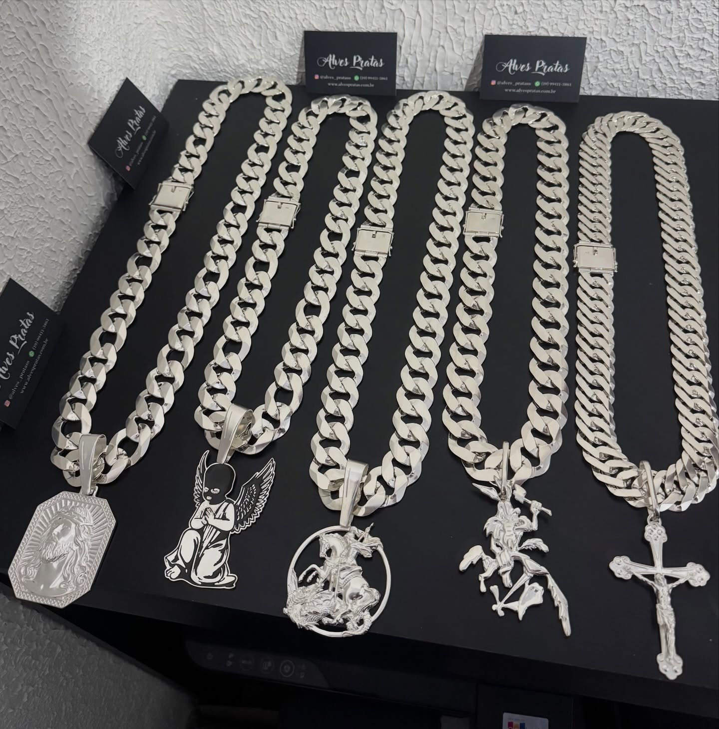 Alves Pratas Facebook ad: Aproveitem Nossa Grande Queima de Estoque Compre Pelo…