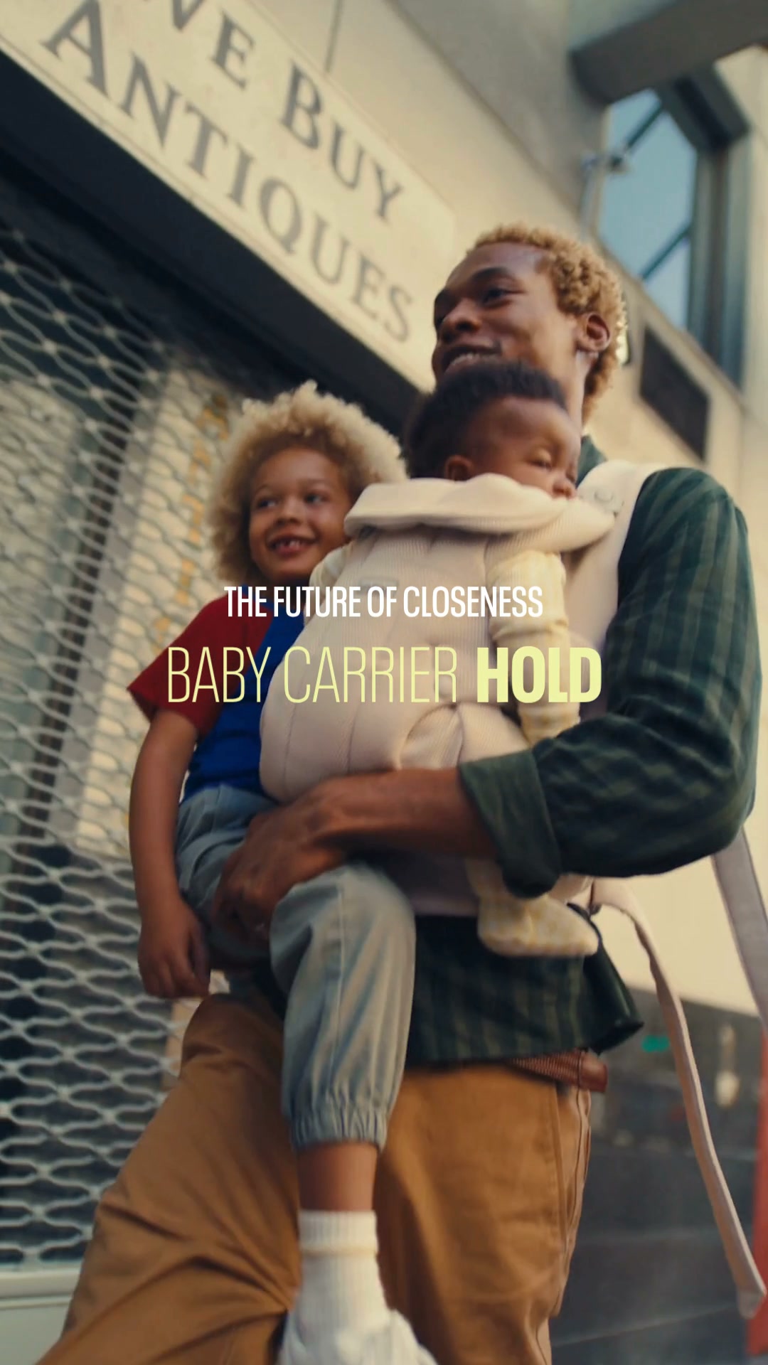 BabyBjörn Facebook ad: Baby Carrier Hold
