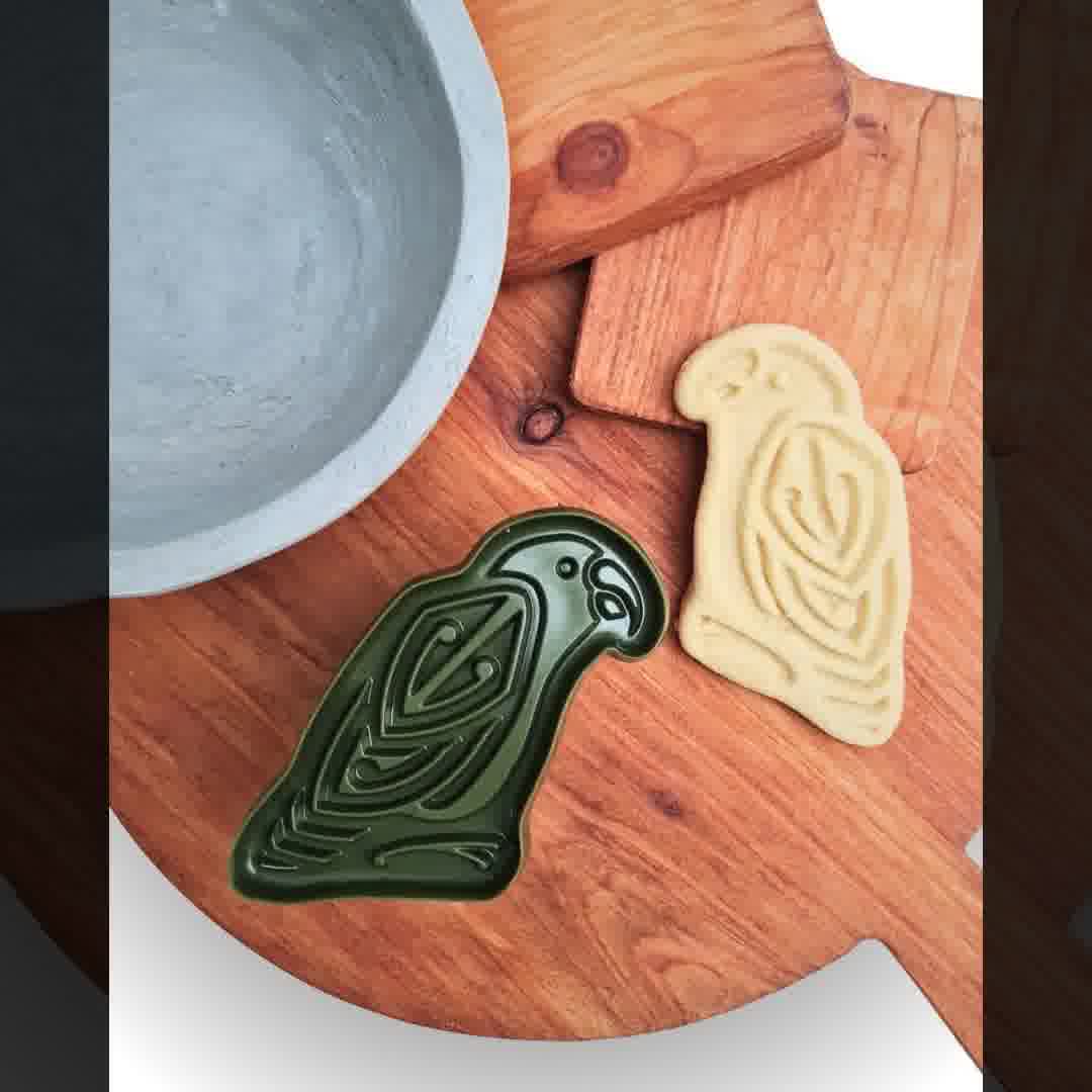 Kuki Reka Kani Facebook ad: Bake with the birds of Aotearoa