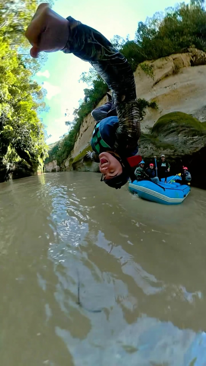 Cristales Travel And Adventure Facebook ad: Rafting en el Cañón del Güejar: 17 km…