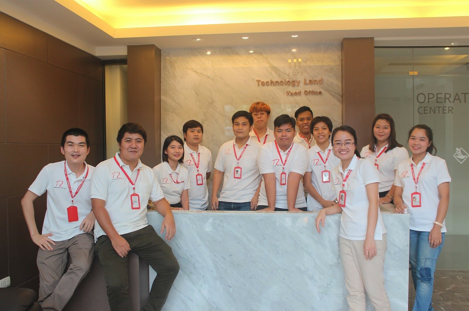 Technology Land Co., Ltd. Facebook ad: 15 ปี เทคโนโลยีแลนด์ ผู้เชี่ยวชาญระบบอีเมลองค์กรของเมืองไทย