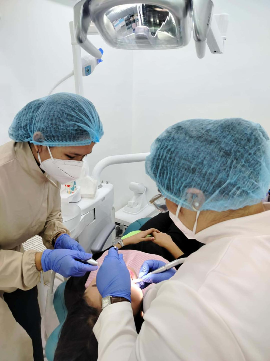 GlamSmiles Dental Clinic - Camarin Rd Facebook ad