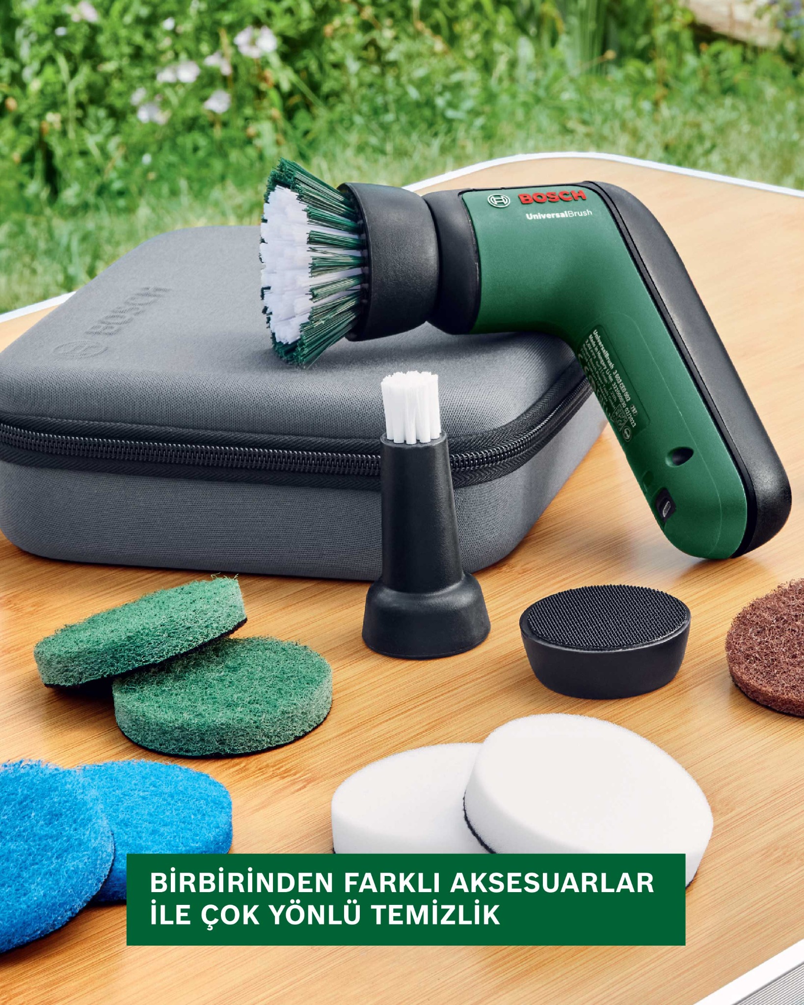 Bosch Türkiye Facebook ad: Hafif ve inatçı lekeleri temizlemek UniversalBrush ile…